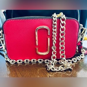 Marc Jacob the snapshot bag.